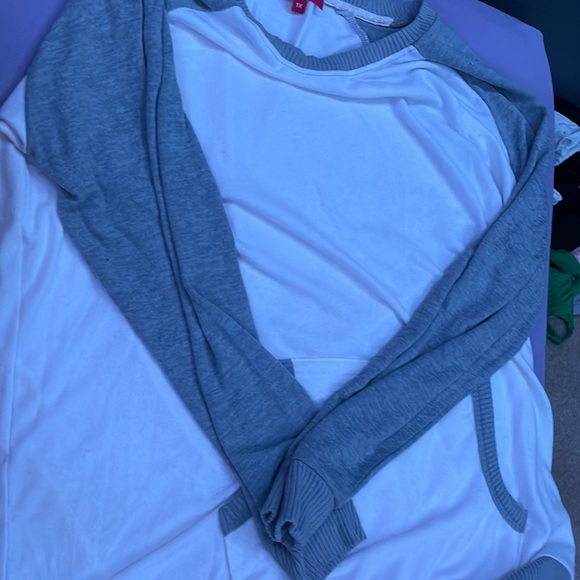 Christmas pj set with an extra pair of comfy pants - Picture 6 of 7